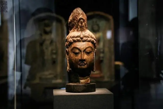 如何區(qū)分博物館展出文物是真品、復(fù)制件和仿制件？